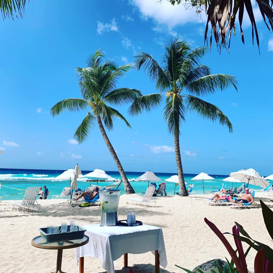 Don't let any of your friends question your work ethic when you're in Barbados. A business trip could also mean you're working on your tan! 🤣🌴💺🍸 #ShorelineExecutive #HardlyWorking #SugarBayBarbados #BeachPlease

📷<a href="/Billy/">William Patrick Corgan</a> Tempro