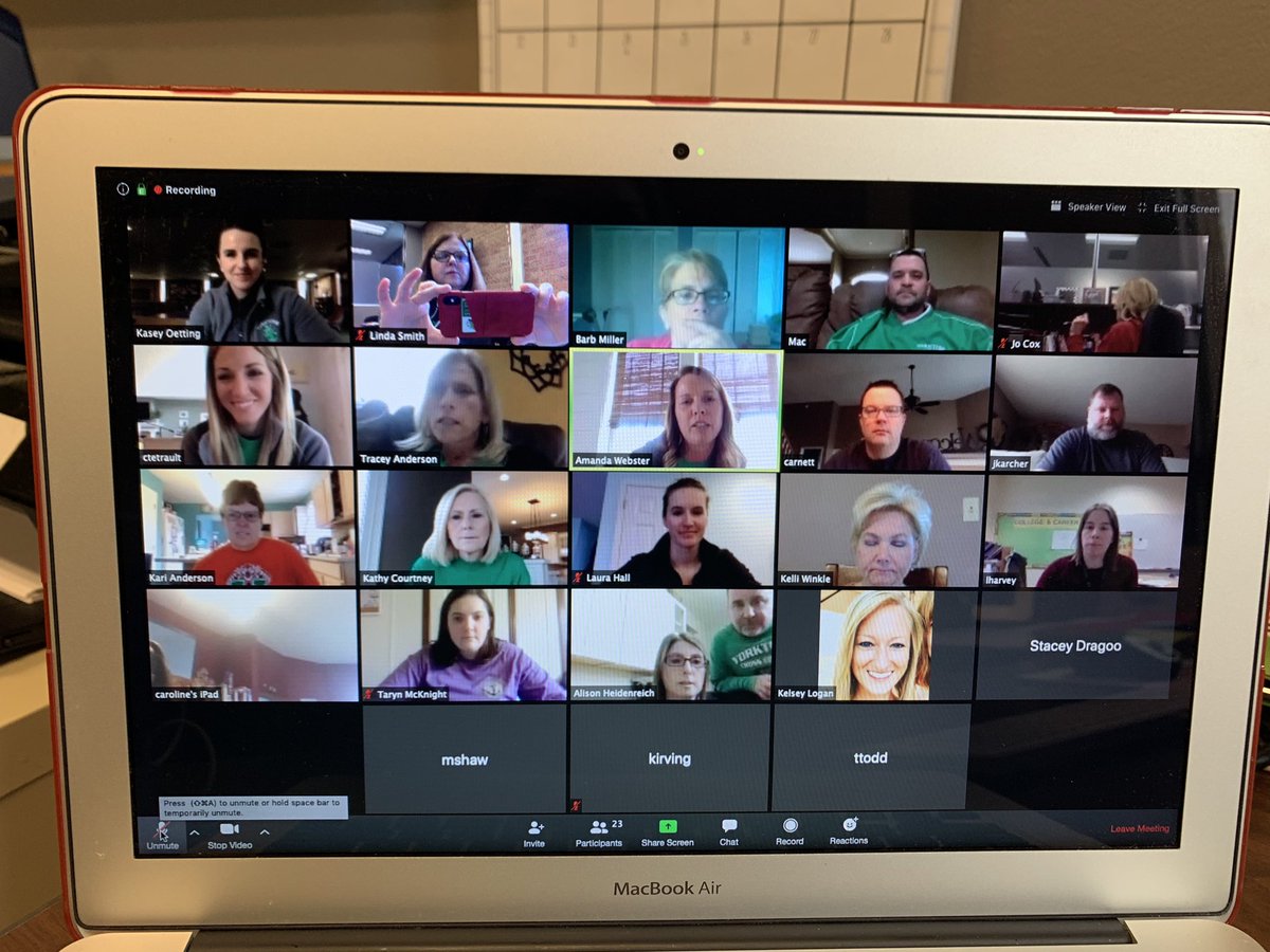 YCSSTEM's tweet photo. Such awesome dedicated teachers @PVElementary @YESYorktown @YorktownMS @YorktownHighSch Thank you to @KaseyOetting for zoom training today. @YorktownSupt https://t.co/sO5Gy326vD