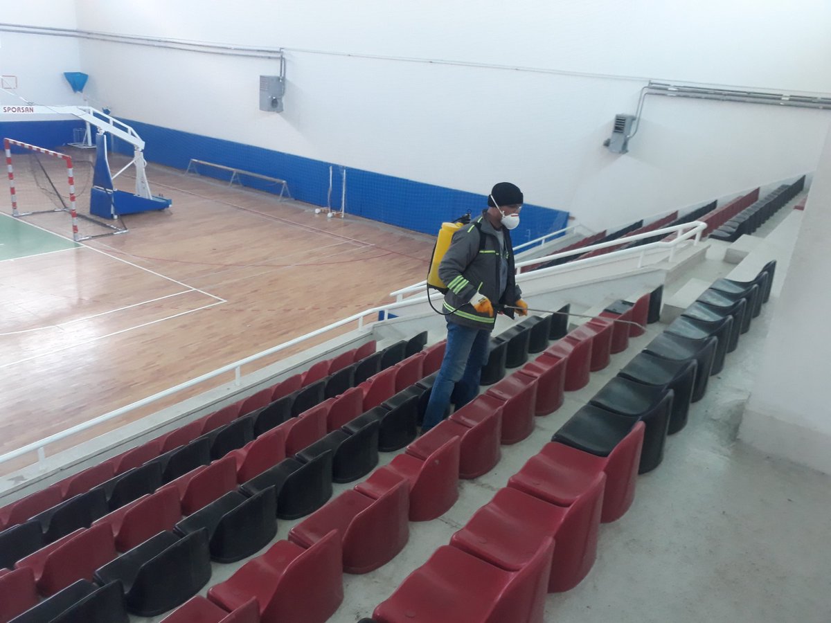 Kurumumuzun tüm alanları  ÇİVRİL Belediyesi tarafindan hummalı bir şekilde dezenfekte yapildi.<a href="/AIbanoglu/">Ali Ibanoglu</a> <a href="/avniyazivural/">Niyazi Vural 🇹🇷</a> @Denizli_GSB <a href="/Civril_GSIM/">Çivril Gençlik Spor</a> <a href="/ErkanDundar20/">ErkanDündar</a>