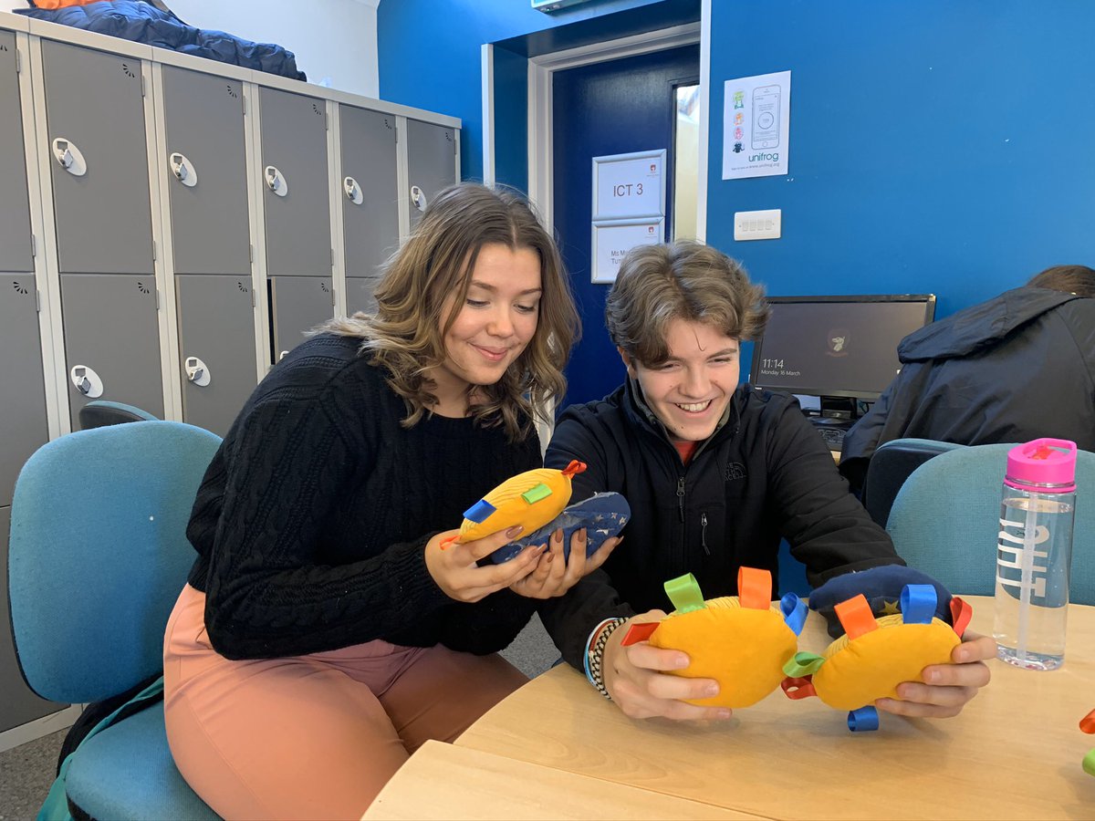 HuddleCuddle_YE's tweet photo. Our team members are loving the new products! 💙💛 #youngenterprise2020 #huddlecuddleagc #autismawareness https://t.co/SFNdC8FPCb