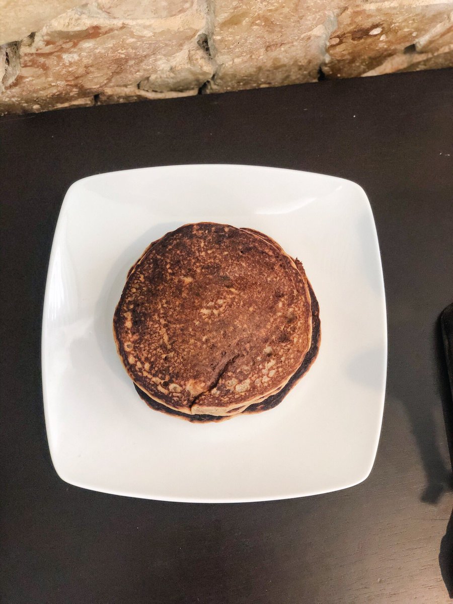 cdaalilah's tweet photo. VEGANICÉ LA RECETA 
Sólidos:
1 taza de harina de trigo
1/2 tsp de bicarbonato 
Toque de canela
2 tblsp de linaza molida o chia
3 tblsp de azúcar 
Líquidos:
1 taza de leche vegetal
1 tblsp de vinagre de manzana

Rinde para cuatro así de gordas, si quieren más la duplican y yap https://t.co/9SbQbSm0HR