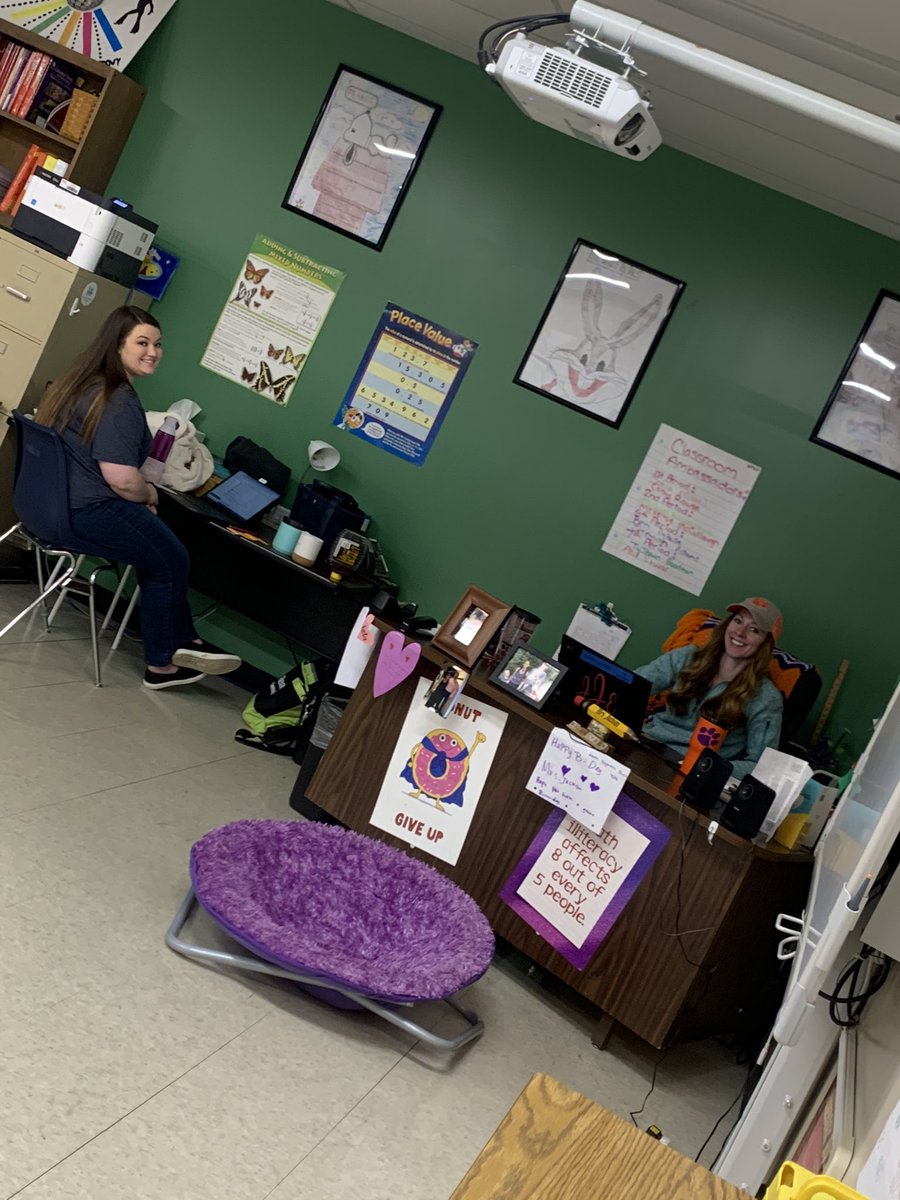 PrincipalWOOdy's tweet photo. Teams @BECKBLUEKNIGHTS have been busy at work getting things ready for e-learning to go live tomorrow! #knighttrainer #knightsmatter https://t.co/xUDXxdPKFD
