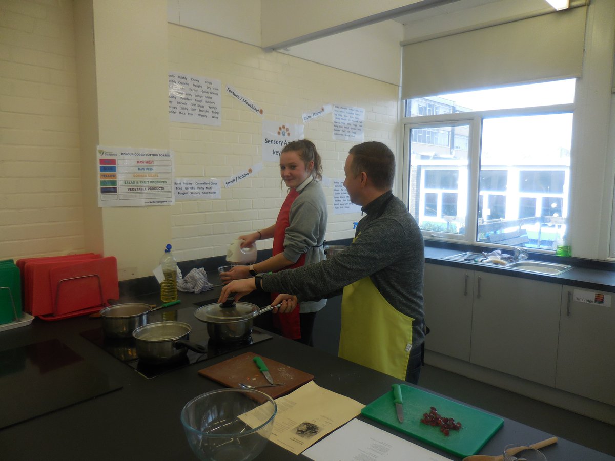 St_Anselms's tweet photo. Our first family cooking session was a huge success,  taking full advantage of our new facilities to cook some Friday night takeaway delights 👩‍🍳https://t.co/wlr6xfmPVd https://t.co/j1LPG8x6xk
