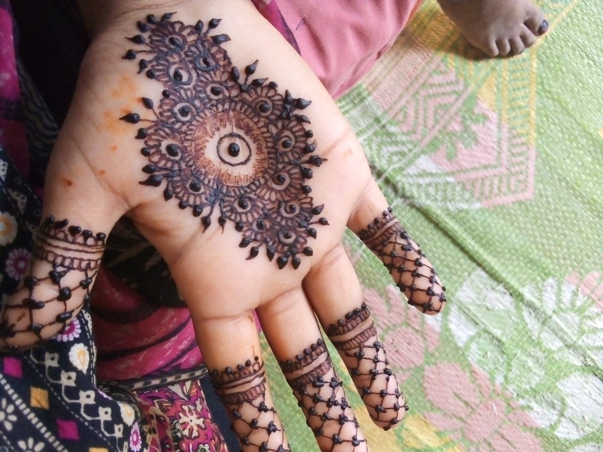 mehandi ke boote