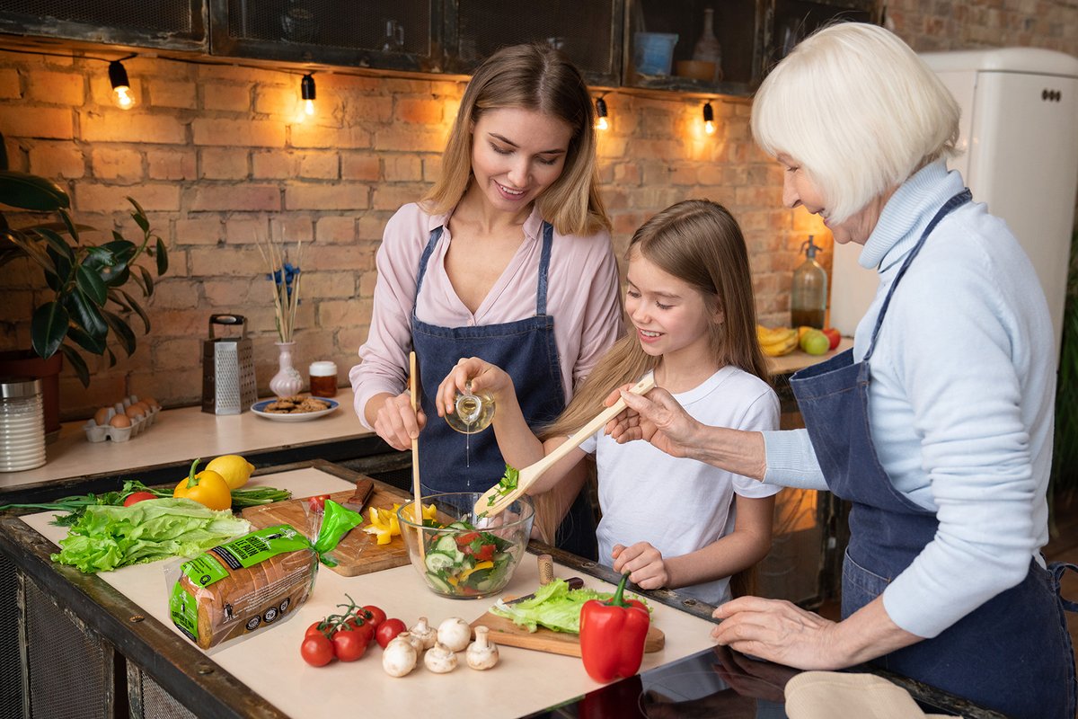 crickbread's tweet image. Given the current situation, we encourage you to stay healthy by increasing your intake of complete proteins and filling you up with vitamin B12 to strengthen your immune system. Our protein-rich bread, CrickBread is therefore an easy choice to store in your pantry or fridge.