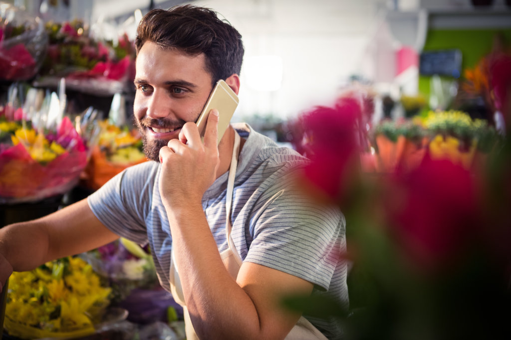 OnHoldMarkInc's tweet photo. Springtime brings boundless energy. So why not take that extra energy and update, change and freshen your on-hold message. Our article gives 5 ideas for spring on-hold marketing makeover. https://t.co/uNtTt6UPj0 https://t.co/fqU2kowlVn