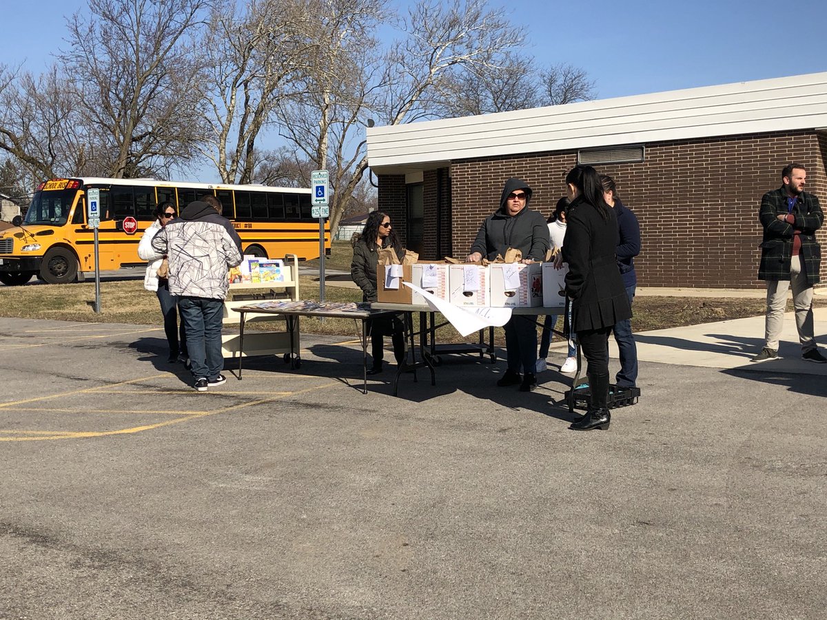 Grab and go meals are available for anyone 18 and under 10am-noon,Mon-Fri at ASD4 elementary schools, ATHS, Henry HydeCtr &amp; Cherokee Park. #ASD4All