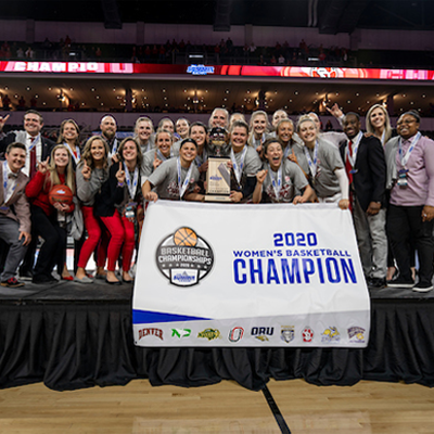 SDCoyotes's tweet photo. It’s your lucky day! 🍀
Let’s rewind &amp; relive the best moment of the @SDCoyotesWBB season. 🏆

🎥👀🍿Watch here >>>https://t.co/huzRUf2aic 

#GoYotes | #WeAreSouthDakota https://t.co/KgKzVxiq6J