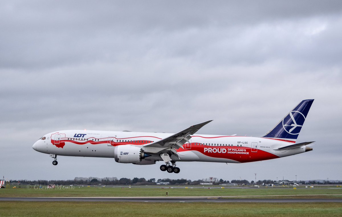 monkg57's tweet photo. Extremely rare visitors to #DublinAirport to repatriate Polish Nationals to #Warsaw organized by the Polish government #SPLSC #IndependentPoland #SPLRF #SPLNE #Avgeek #LOT #Dreamliner bittersweet under the circumstances. Stay safe everyone. https://t.co/TpliMaxEaH