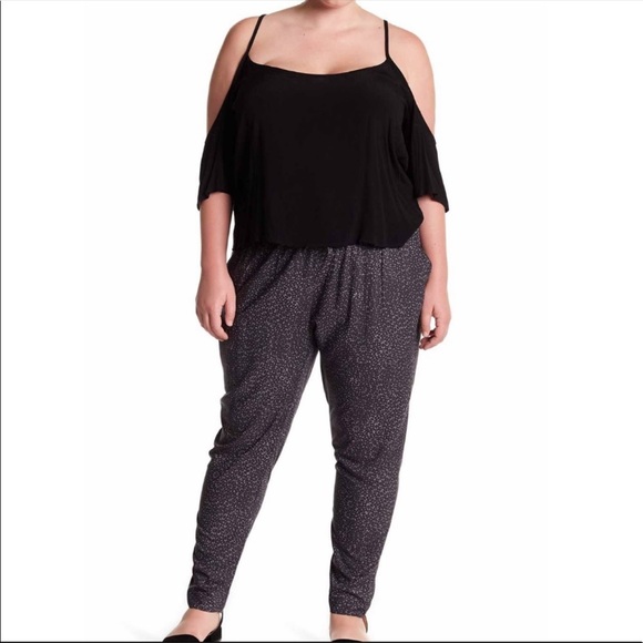 JourneyProfits's tweet photo. So good I had to share! Check out all the items I'm loving on @Poshmarkapp from @schlechmama #poshmark #fashion #style #shopmycloset #susina #lululemonathletica: https://t.co/SiQ5yjZyjT https://t.co/XTIZPVsnNB