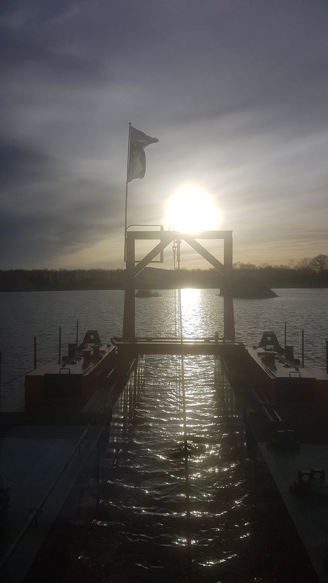 phulzebosch's tweet photo. Mooi weer in Bant #vanderwiel #nautiluszandwinning https://t.co/rKdfkGAvuJ