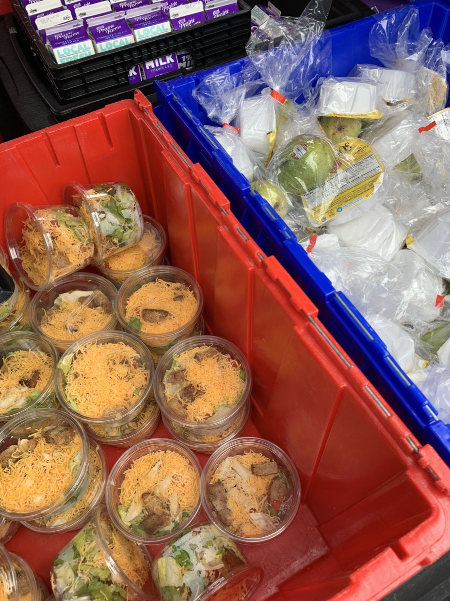 At Cullen Plaza on the <a href="/DetroitRvrfrnt/">Detroit Riverfront</a> giving out free meals to kids from 1:30-2:00 pm each day this week! W/so many kids dependent on schools for meals, please spread the word and check out where we will be while schools out ymcadetroit.org/ymca-providing… #theYfeedskids <a href="/YMCADetroit/">YMCA Metro Detroit</a>