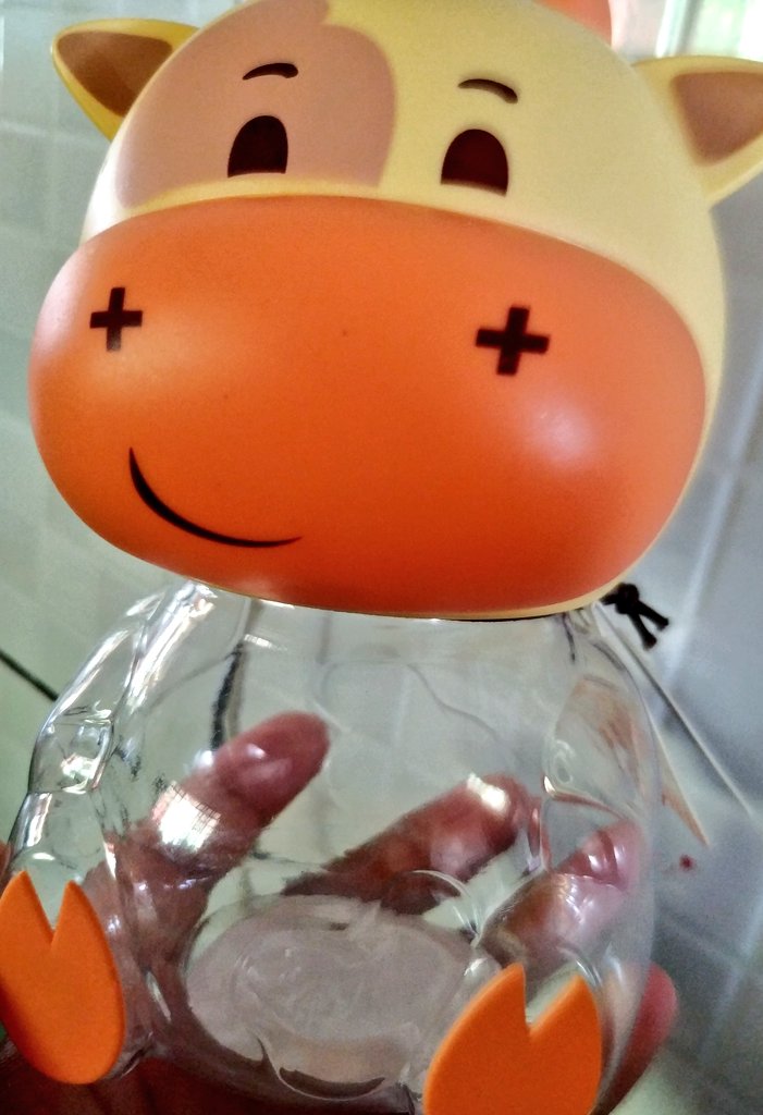 Carlosbogo's tweet photo. Aí vc vai procurar seu chocolate infantil e descobre que sua namora tá de TPM 🙄😩 https://t.co/Wmxx4x2TvQ