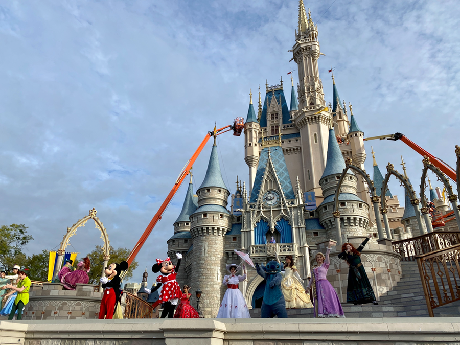 WDWNT's tweet photo. BREAKING: All Construction Ceased Across Walt Disney World Resort Due to Coronavirus (COVID-19) Pandemic Concerns

https://t.co/GK7U76yQpR https://t.co/bD58m8OP6T
