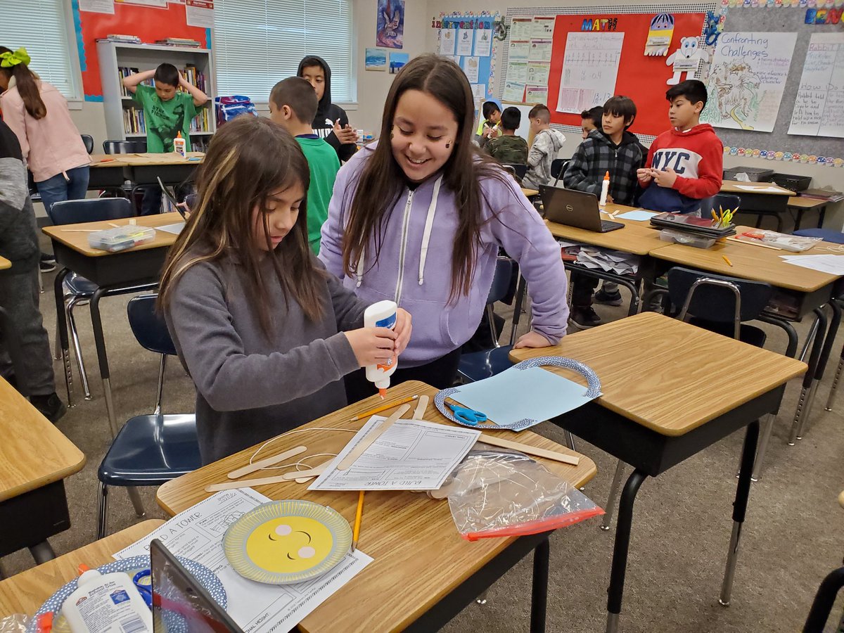 FowlerEagles18's tweet photo. Making great use of our day. Ms. Garcia's and our class worked together to build a bridge. https://t.co/jaMrbW7Opu