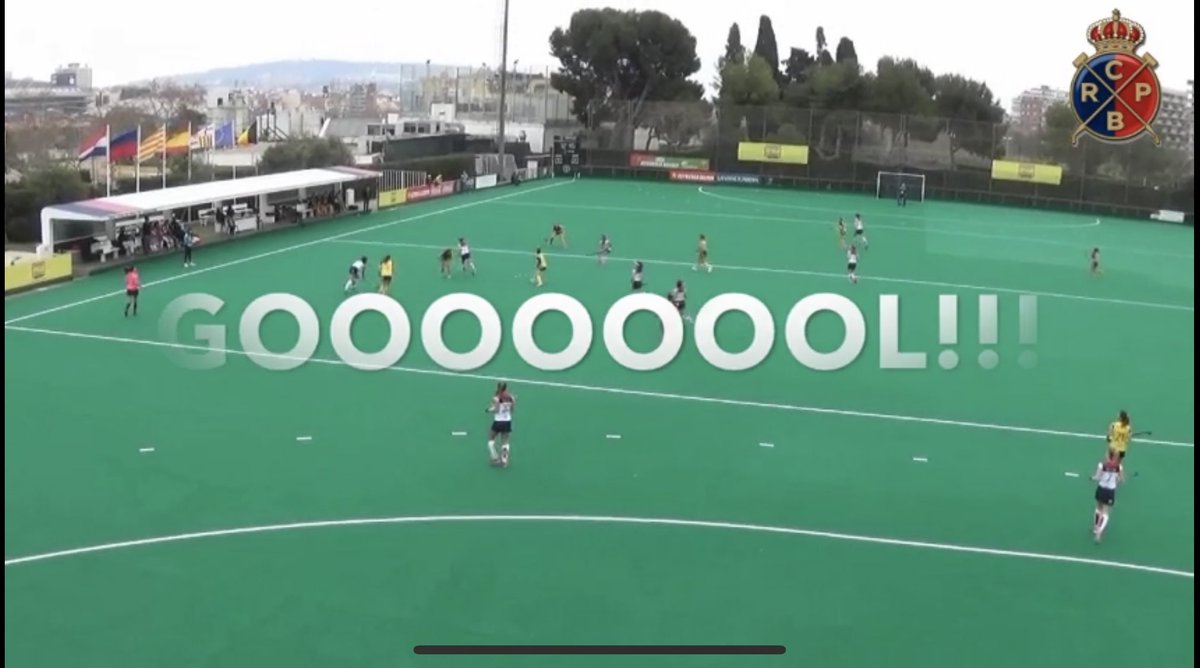 franco_julieta's tweet photo. 🔴🔵 🏑 Mantener conectados a los equipos es un desafío en estos dias. Pero siempre con el lema de responsabilidad ;
#YoMeQuedoEnCasa
#LineaFemRcpb
@RCPoloBarcelona https://t.co/umXKiMZw8a