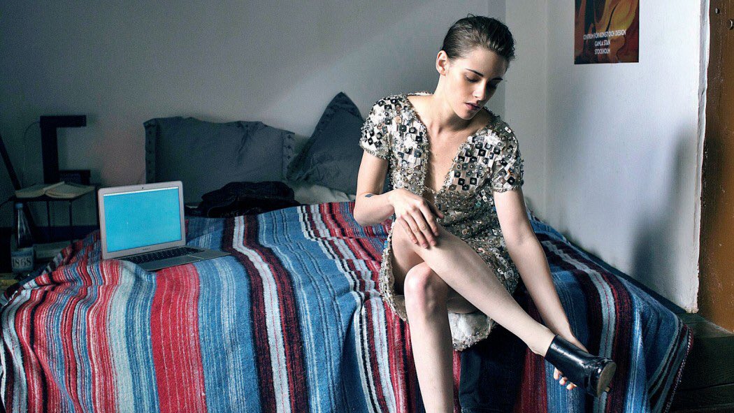 13. Personal Shopper (Olivier Assayas,2016)Kristen Stewart dominated this supernatural drama that mixes fashion, seances, grief,and tons of suspense in one mindboggling film. Assayas’ directing is sleek and it captures the film’s atmosphere without these elements clashing.4/5