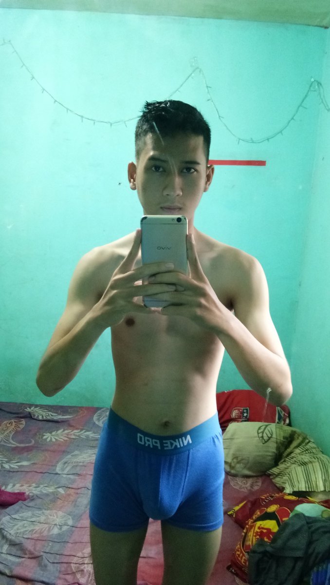 Angga955656's tweet photo. Ok ngak Tante my friend aku https://t.co/31UZiNc0mb