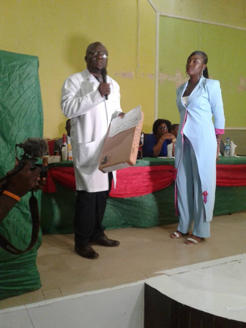 m.facebook.com/story.php?stor…

We must celebrate excellence.....always! Never slaughter excellence on the altar of mediocrity.....it is one sure way to advance our societies.🙏🏿🙏🏿