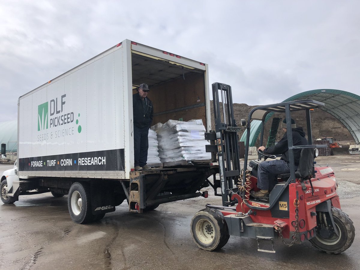 FairgreenSod's tweet photo. WE HAVE SEED! Thanks to the staff @PickseedCanada we now have seed in stock! Spring will be here before you know it. #thinkgreencallfairgreen #seed #soil #topsoil #triplemix #mulch #fertilizer #aggregates #sod #naturalgrass #delivery #retail #wholesale https://t.co/1p2MTIzzSQ
