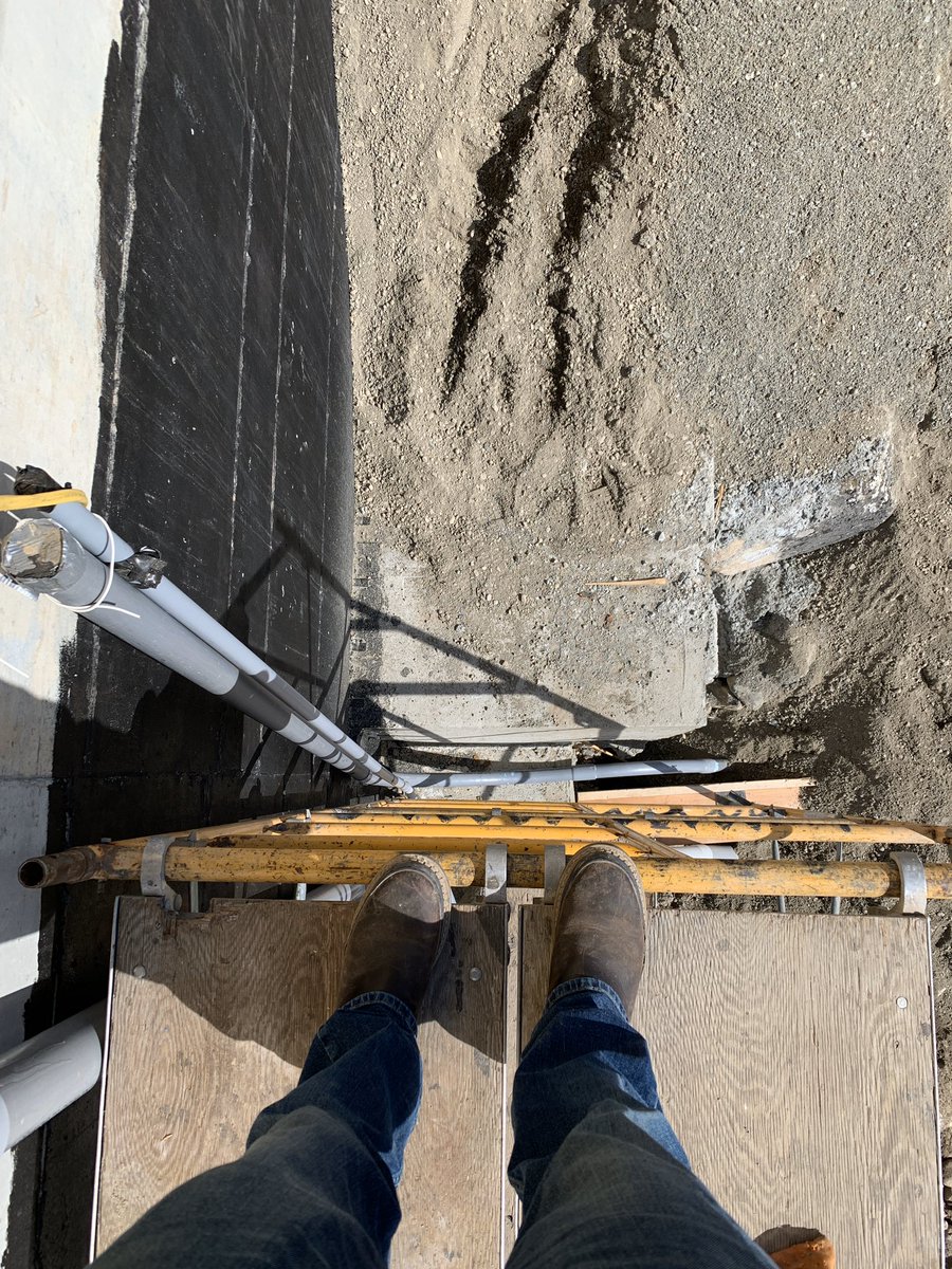 TheGhettoTrout's tweet photo. #Heights? https://t.co/8CfIICfvpL