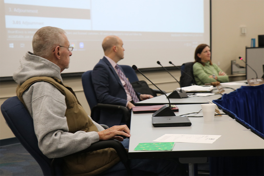 OneRockwood's tweet photo. Today, the Rockwood Board of Education unanimously waived its current personnel policies to permit the Superintendent of Schools to provide compensation to both certified and non-certified employees during any period of closure or modification hours as a result of COVID-19. https://t.co/0gD3ySIoS7