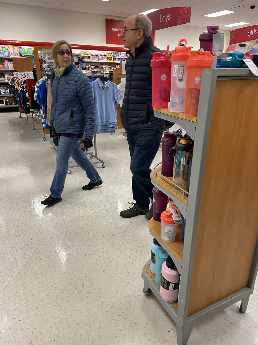 RetailEye's tweet photo. $TJX no reduction in hours yet and strangely operating as normal?!?  even some people here #retail #coronavirus #retailapocalypse https://t.co/GTqQcuusjy