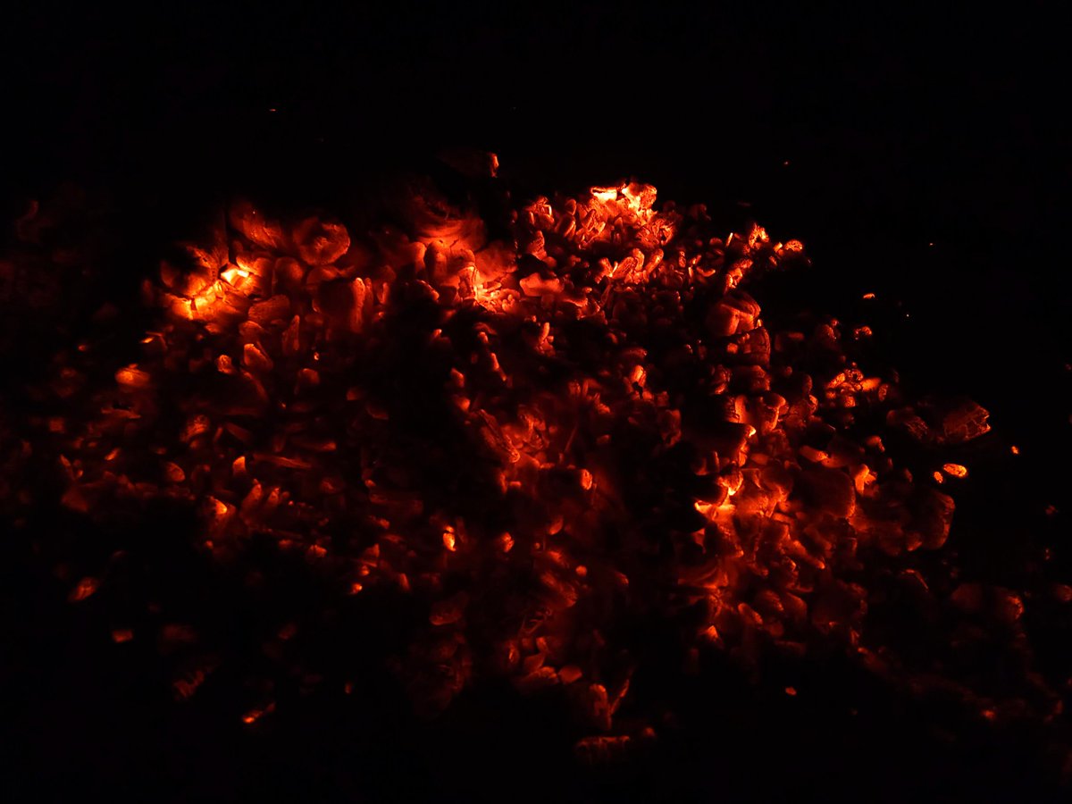 ayxanal's tweet photo. #azərbaycan #azerbaijan #azerbaycan #ocaq #alov #ateş #ocak #redmi6a #fire #ingle #photography #myphotographer #photographer #phonephotography #Wallpapers #duvarkağıdı #spurt #impulse #snapshot #огоньвочаге #пламя #фотограф #фотография #Torpaqcərsənbəsi https://t.co/ngwIi5bdyM