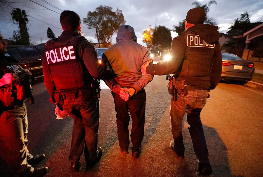 ETVSr-UVAAACNhs?format=jpg&name=900x900