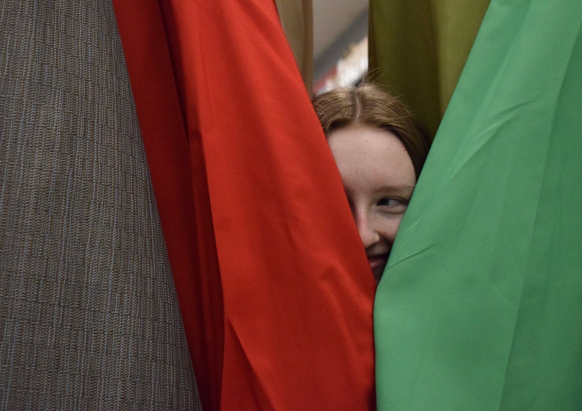 Last week <a href="/MCHS156/">McHenry</a> #mchsphoto2 students had a photo shoot <a href="/AceHardware/">Ace Hardware</a> Join the #uglylocationchallenge while stuck at home! #creatingculturedwarriors <a href="/MCHSFineArts/">MCHS Div Fine Arts</a> @mchsartnotapathy