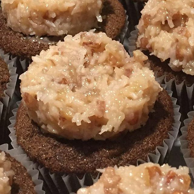 WFH getting you wound up? GrubHub delivers your favorite comfort foods, like classic cupcakes ift.tt/2vtQgb3