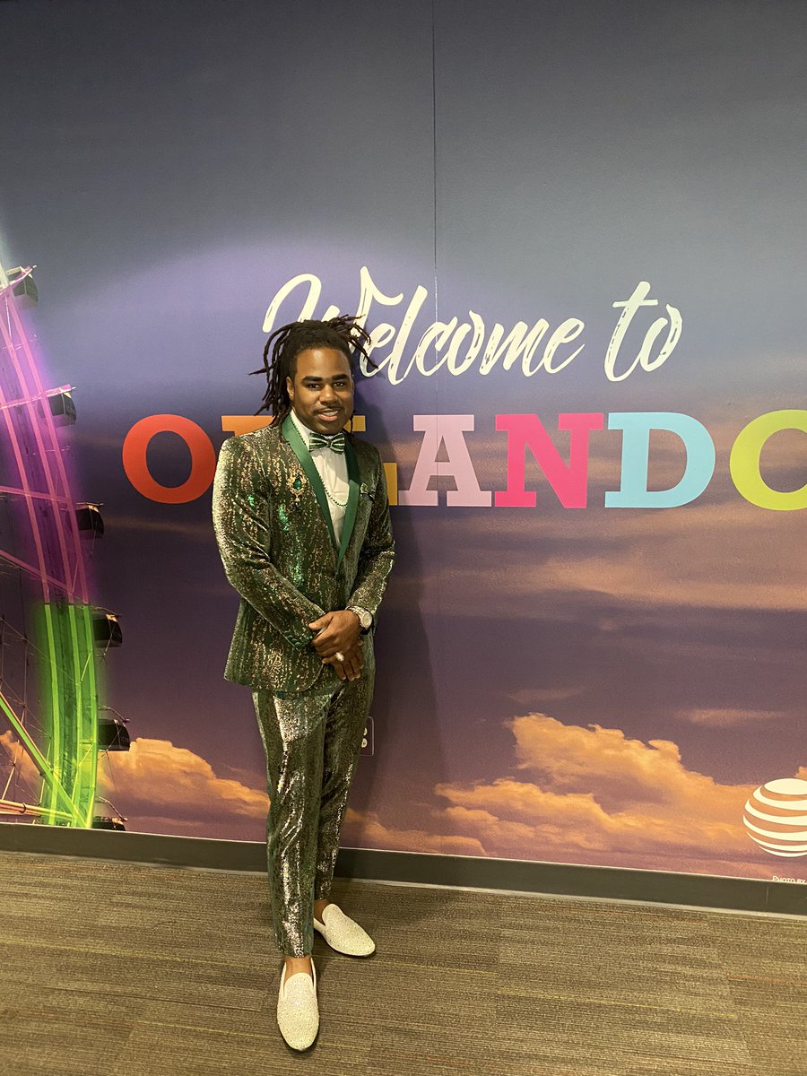 TeamKeyMSS's tweet photo. Just a little Finesse on this fine St. Patty’s here in Orlando! Mr. Noble representing for Fine$$e2020 #TrueTeamPlayer @ORLANDOSHINES @FlandersTeam1 @bevaj2002 @Noble20T #SwagAllTheWay https://t.co/yhaIWT2GFm