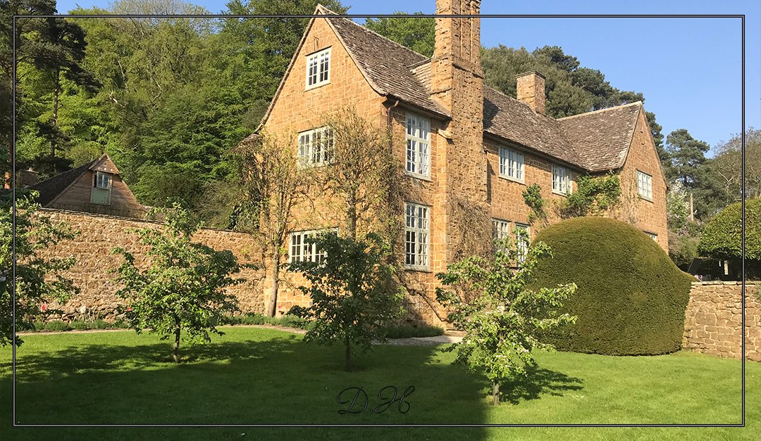 Escape from lifes dramas to our beautiful estate, apple orchard and all.

See the link in the bio for more info . . .

#tuesday  #transformationtuesday #tacotuesday #happytuesday #tuesdaymotivation #throwbacktuesday #traveltuesday #tuesdays #tuesdaymorning