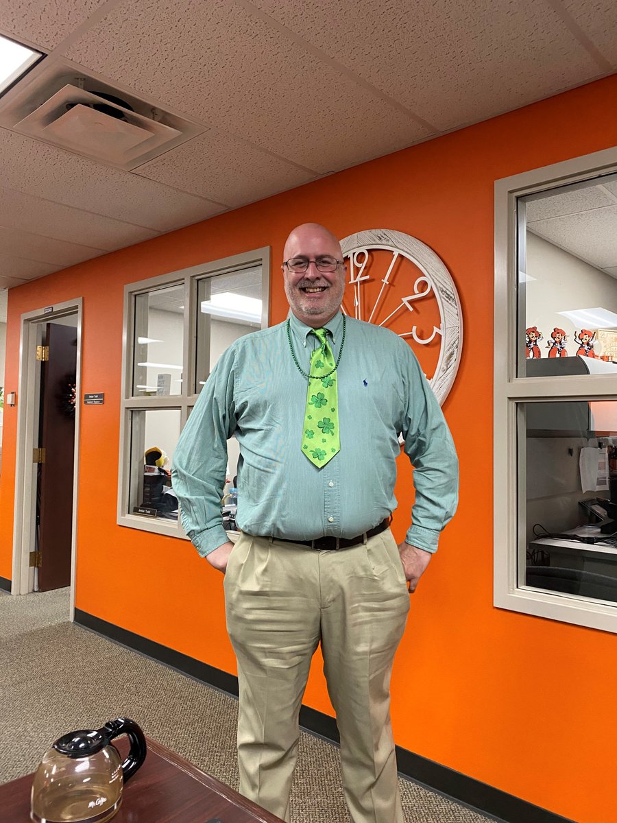 RegistrarOSU's tweet image. Our spirits are high &amp;amp; our outfits are green and festive for St. Patrick’s Day while practicing social distancing at our desks and offices! We are open until 5 pm today and ready to assist you in any way we can!!! #IAmOKState #CowboyFamily #BeAnOSUCowboy #AmericasBrightestOrange