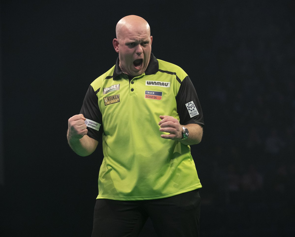 🚨 GIVEAWAY 🚨

Right everyone, with all the doom and gloom right now, we are staying positive 💙

So we are going to giveaway 5️⃣ yes 5️⃣signed Michael van Gerwen shirts

To enter
Like this post ❤️
Share this post 🔄
Follow or like our page ✅