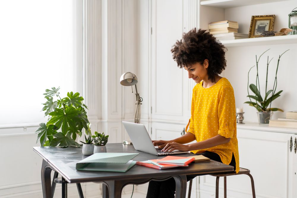 If you're currently working from home, what are you doing to ensure ultimate productivity? Check out this great article from Bloomberg.com with tips from experts!
.
ow.ly/Hj4W50yOne5
.
#atbeln #emergingleadersnetwork #yyc #yeg #leadership #workingfromhome