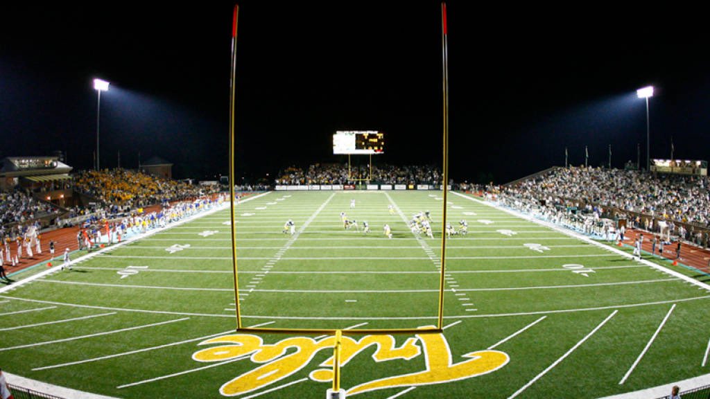 EthanKaiJr's tweet photo. Very blessed and excited to say I have received my first offer from William and Mary‼️🔰 #GoTribe @DLRunStoppers @CoachDowl @CoachMoroz @AIRRAIDACADEMY https://t.co/yLbNrvpJW1