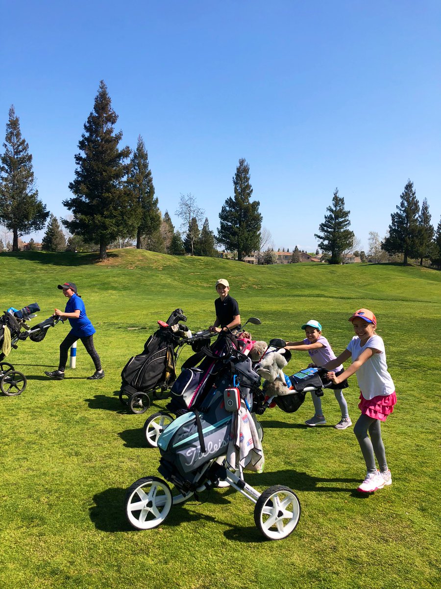 We had a chance to get out last week w/ some friends and play a practice round! #girlsgolf #juniorgolf 
💪🏼💪🏼💪🏼💪🏼 🏌🏻‍♀️🏌🏻‍♀️🏌🏻‍♀️🏌🏻‍♀️😊😊😊😊