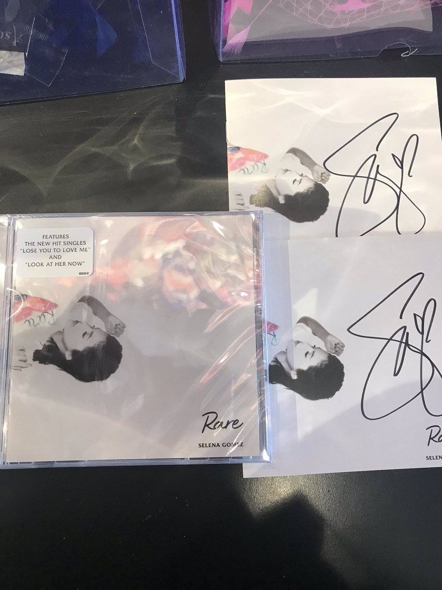 Liyah0329's tweet image. @selenagomez received my signed cd covers thank you so much ☺️ #rarecd #selenagomez #selenators