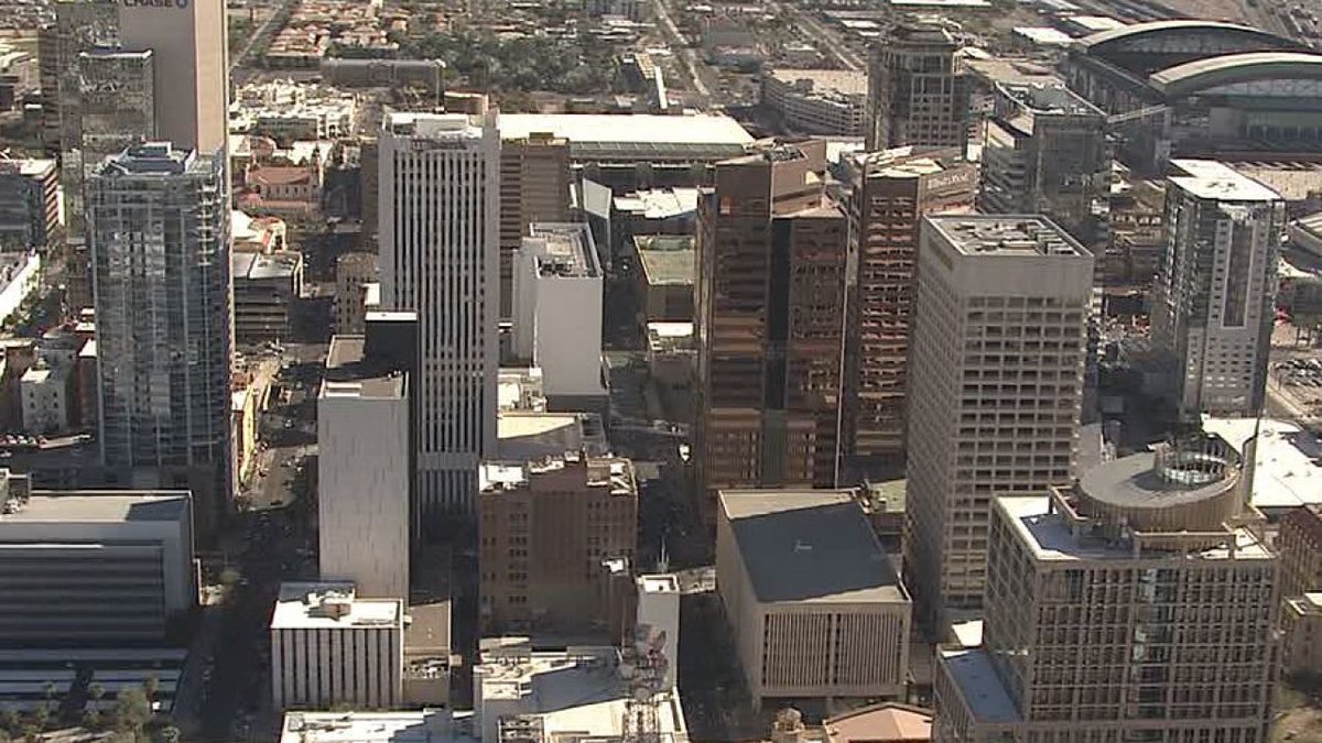 abc15's tweet photo. #BREAKING: The City of Phoenix has declared a state of emergency due to the #coronavirus. This forces the immediate closure of bars, along with transitioning restaurants to delivery/takeout/drive-thru only starting at 8 p.m. tonight. https://t.co/oysgduV6IQ #abc15 https://t.co/w2QB3ze2cY