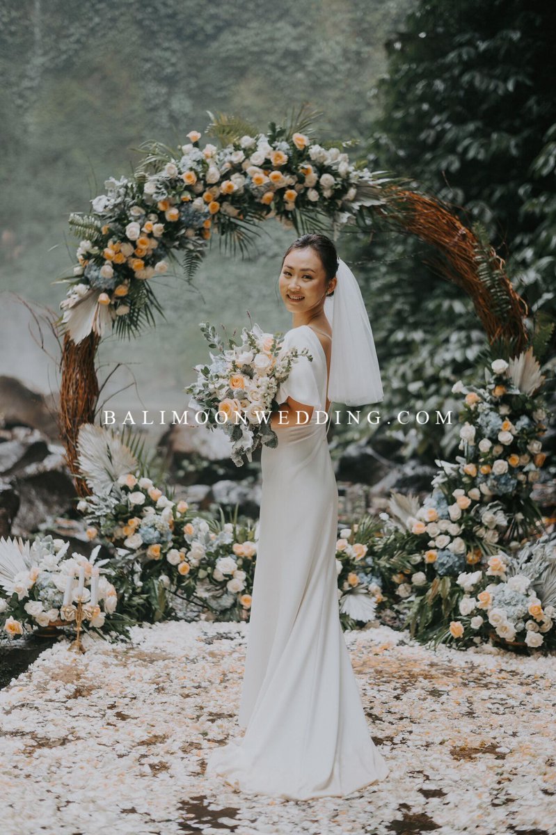 balimoonwedding's tweet photo. Photo session..
From the wedding of Alex &amp; John 💕💕💕
.
.
📷 @themarvelous_pictures
⚘ @mystyleweddingdecoration
@muabali_nita https://t.co/rVNdnvxgO3