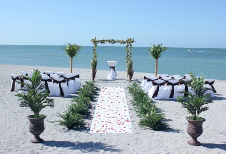ResortsWhisper's tweet photo. Whispers is an #Oasis in the heart of #Paradise 
Treasure #Island Florida
condos in #Florida 
beachfront condos
https://t.co/bNnite12OO https://t.co/3JjEPJfvRP