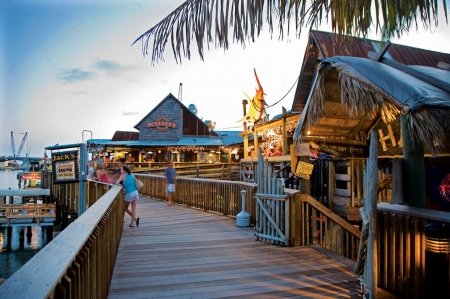ResortsWhisper's tweet photo. Whispers is an #Oasis in the heart of #Paradise 
Treasure #Island Florida
condos in #Florida 
beachfront condos
https://t.co/bNnite12OO https://t.co/3JjEPJfvRP