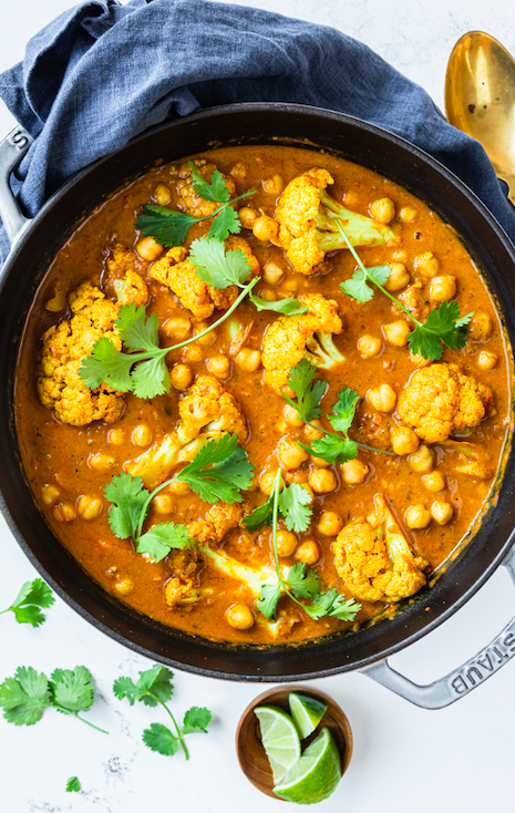 the_feedfeed's tweet photo. This Turmeric Cauliflower Chickpea Curry is bursting w/ flavor thanks to #SimplyOrganic Turmeric & other pantry staples!
Get the recipe: https://t.co/O0l5wGusB5
Read about #TeamFeedfeed's trip to India w/ #SimplyOrganic: https://t.co/nsZdc4NOJ6
#feedfeed #spices #easydinner #ad https://t.co/j44eFTtdef
