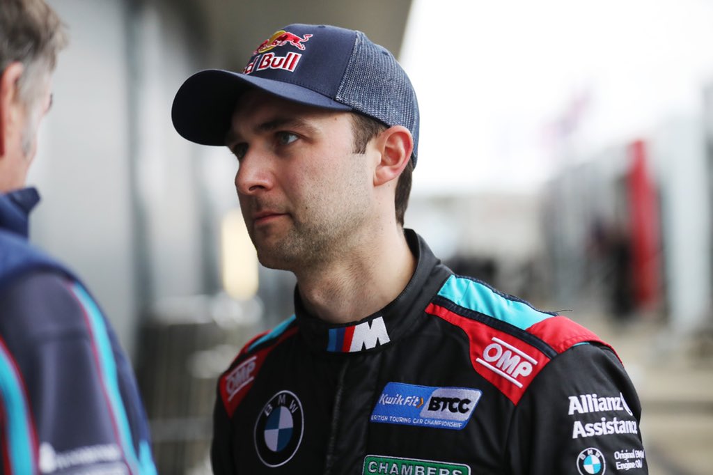 AndrewJordan77's tweet photo. First official day in the new Team colours. I’ve done this for a long time but today felt special. Many years of work to get to this position 👍🏻👌🏻 https://t.co/AruoSUu9pO