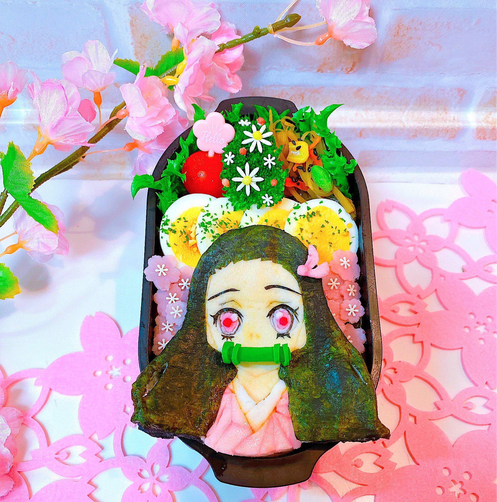 みぃ 今日の 旦那弁当 今流行りの 鬼滅の刃 より 禰豆子 を 作ってみました 実はこのアニメ私は見たことないのですが 可愛いので初挑戦 禰豆子弁当 鬼滅の刃弁当 キャラ弁 デコ弁 愛妻弁当 はんぺんアート T Co Ssjgvvjvm5