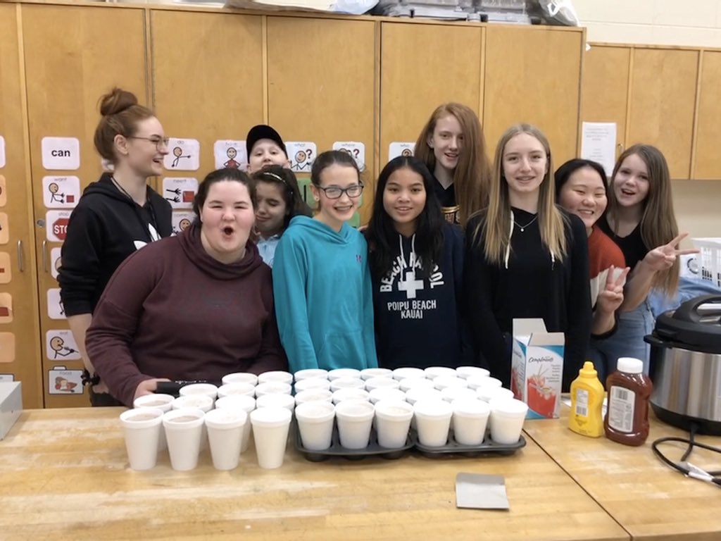 Sara Kloot tweet media