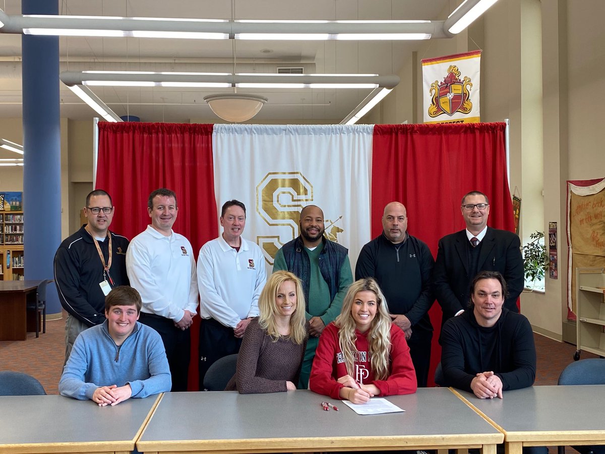 Colette Mulderig signs to continue her basketball career at Franklin Pierce University!!!!   Congratulations Colette!!!