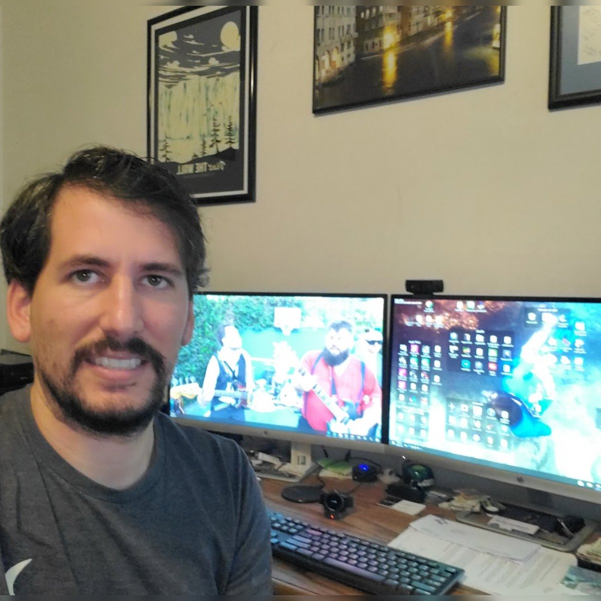 LAPhotoParty's tweet image. This week we'll be working from home and sharing some of our #WFH setups - who else is living that #doublemonitor life while they practice social distancing?