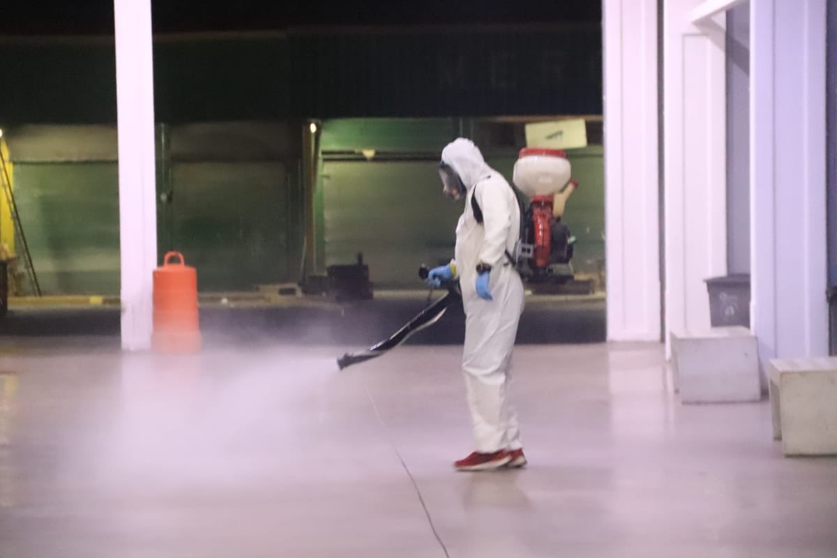 Juanpablosufan's tweet photo. MI QUERIDO #SANTACRUZ INICIÓ ESTA NOCHE PROCESO DE SANITIZACIÓN EN ESPACIOS PÚBLICOS
#NosCuidamosEntreTodos https://t.co/vTzH2TZNGy